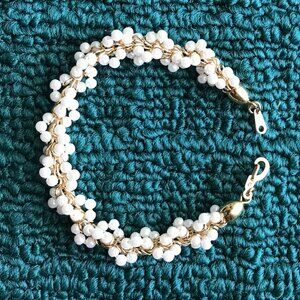 White Seed Pearl & Gold‑Tone Beaded Bracelet – Vintage Cluster Design
